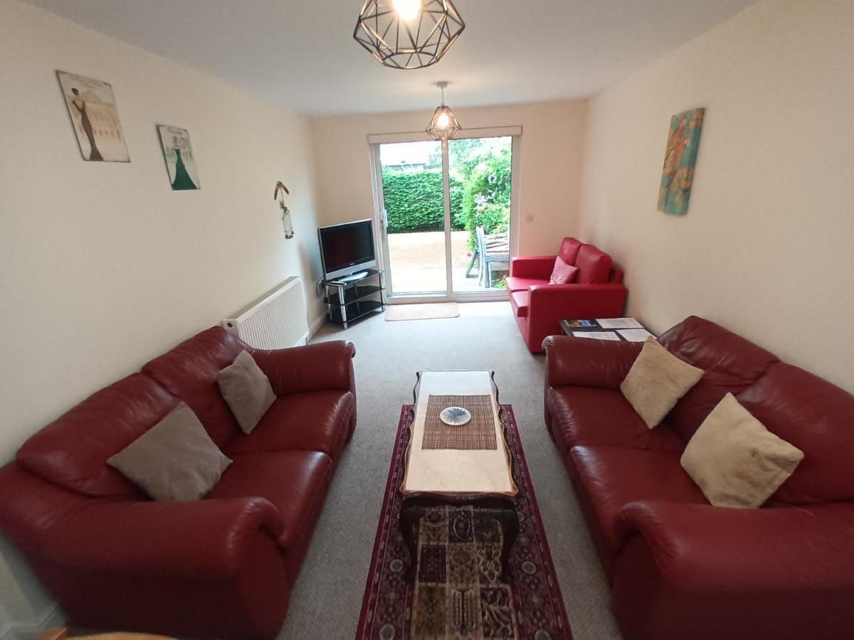 Modern With Free Parking And Private Garden Edynburg